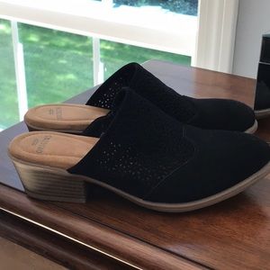 Earth Origins Heeled Slip On Mules/Clogs